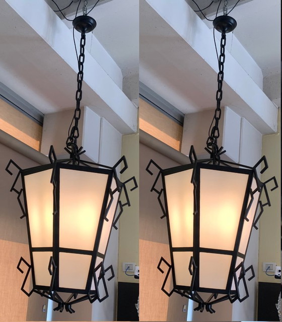 Image 1 of Ein Paar große Eisenlaternen aus dem Jahr 1930