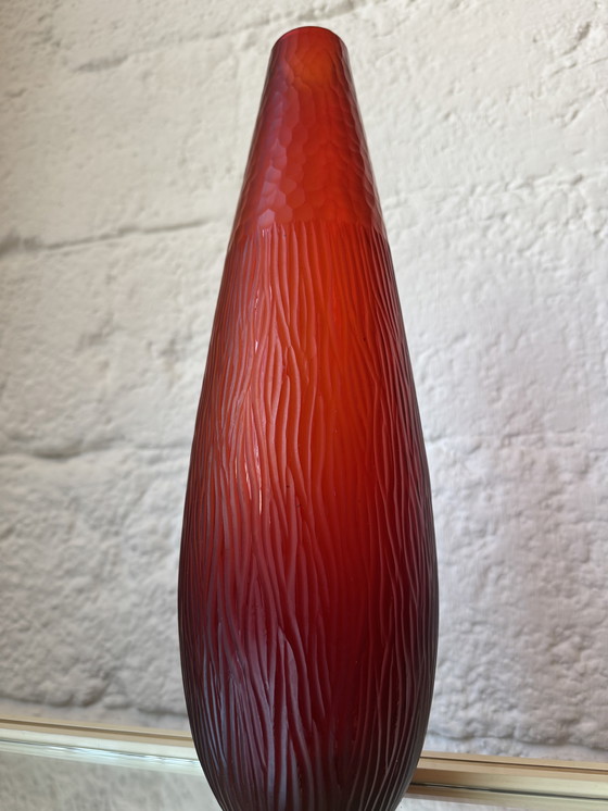 Image 1 of Vaso in vetro rosso in stile Art Déco