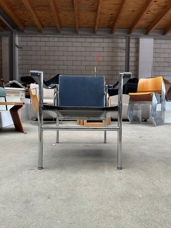 Image 1 of Fauteuil Cassina LC1 de Le Corbusier, Pierre Jeanneret & Charlotte Perriand