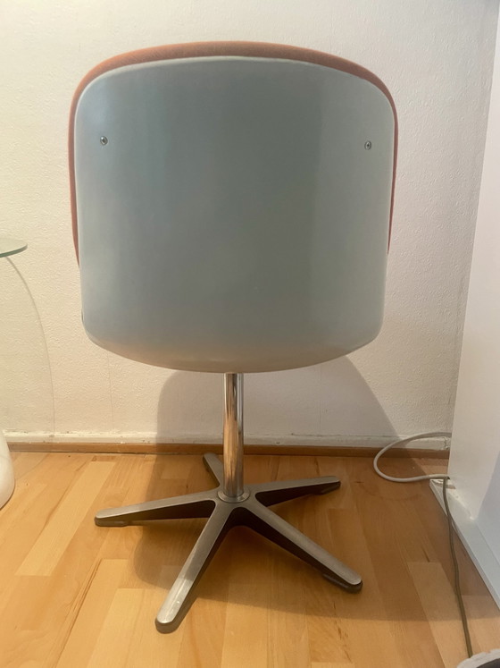 Sedia per visitatori Wilkhahn 231/5 – Arancione – Stile vintage Space Age anni '70 – Sedie da camera (photo 2 of 5)