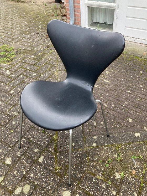 Image 1 of 4x Fritz Hansen vlinderstoel in zwart vinyl
