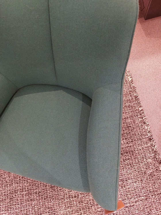 Evidence Santosa R14 - 150 High-back Armchair (photo 3 of 4)