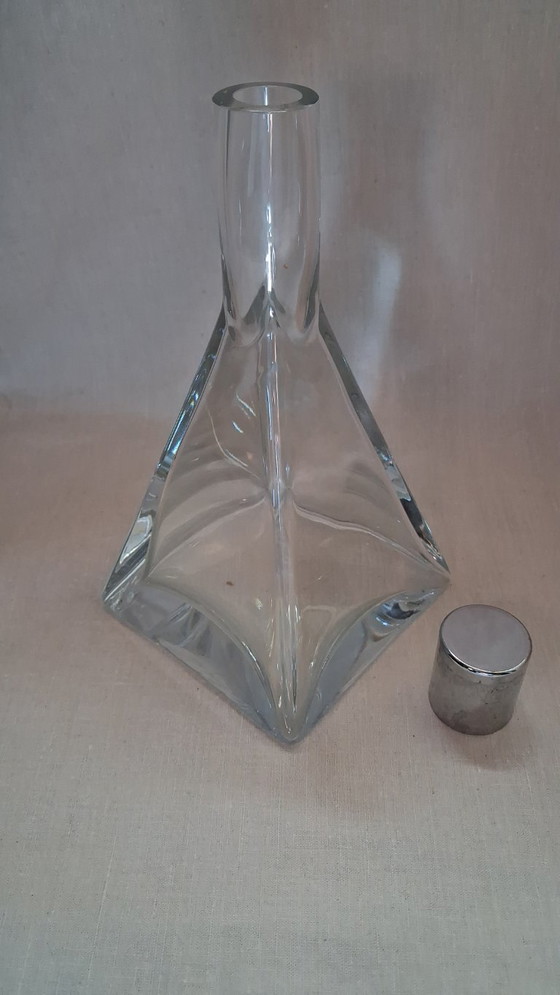 Image 1 of Caraffa triangolare con coperchio in metallo