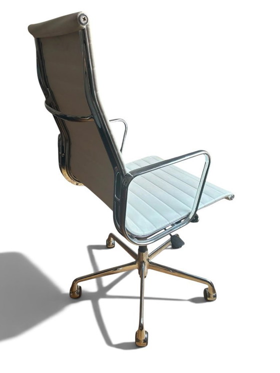Authentieke Eames EA 119 bureaustoel voor Herman Miller/Vitra - wit leer (jaren 70) – Fauteuils, Leather (photo 3 of 17)