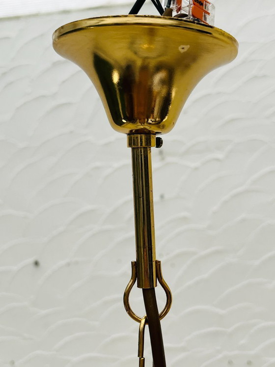 Grande lampada a sospensione vintage in ottone e vetro opalino – Massive, Lampadari, Glass (photo 5 of 13)