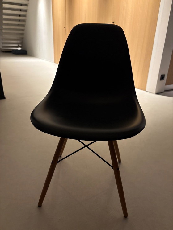Image 1 of Sedie Vitra Eames nere 8 pezzi