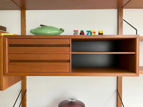 Image 1 of Sistema de paredes modulares Poul Cadovius