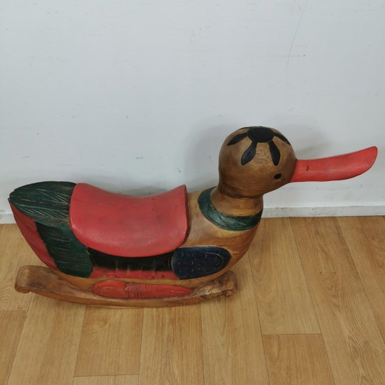 Image 1 of Canard à bascule en bois massif fabriqué à la main en Indonésie