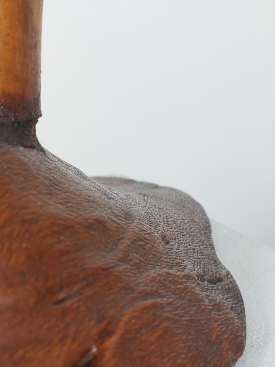 Image 1 of Vintage gedraaide houten kandelaar met kaarsenplateau.