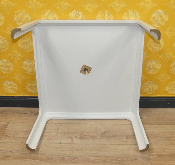 Image 1 of vintage 70er Jahre Couchtisch Beistelltisch 70x70H40 von Peter Ghyczy Horn Collection weiß space age retro panton