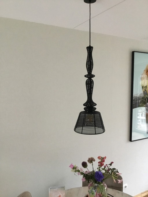 Lámpara colgante de hierro negro