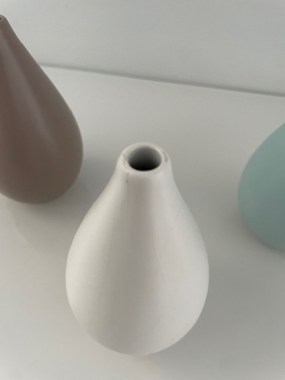 Set of 3 Ceramic Teardrop Vases (photo 7 of 9)