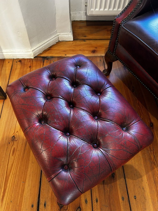 Originele Chesterfield Ottoman, leer, Engeland, voetenbankje / krukje – hockers en poefs, Leather, Wood (photo 2 of 5)