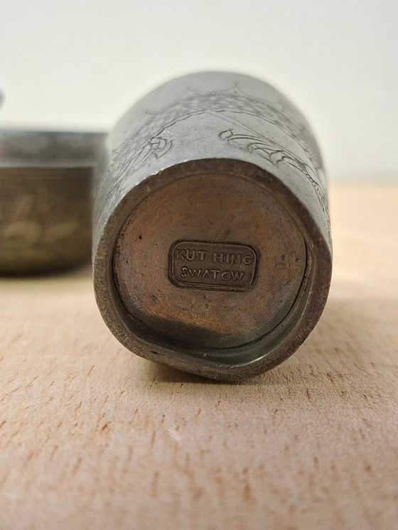 Image 1 of Vassoio cinese in peltro + tazza da tè Kut Hing Swatow 1950 ca.