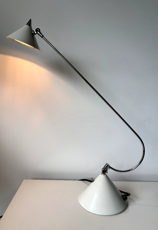 Lampe de bureau vintage / desk lamp 70s modernist design, articulated white metal