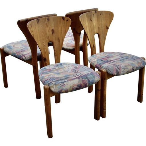 Set of 4 Swedish vintage chairs in solid pine