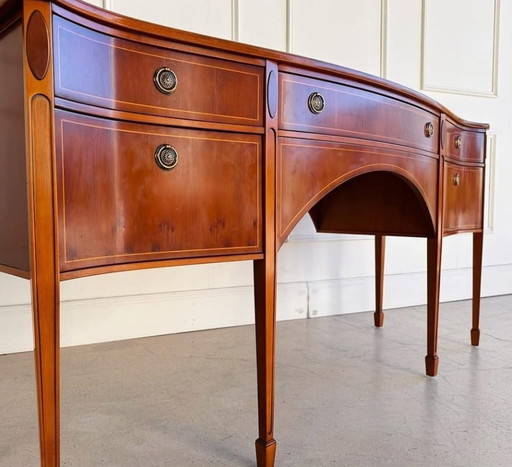 Engelse gebogen grenenhouten ladekast