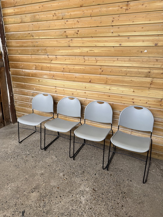 Image 1 of Set mit 4 originalen Comforto Stapelstühlen