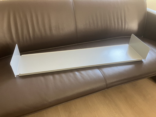 2x Vitsoe 606 Fachböden grau
