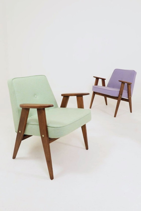 Image 1 of Scandinavische fauteuil met pistachekleurige pastel wollen stof en eikenhout
