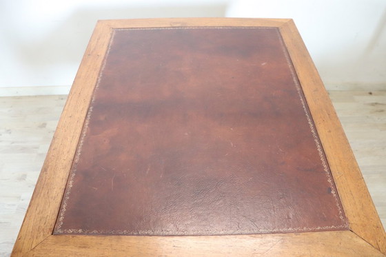 Image 1 of Antiker Schreibtisch in Nussbaum, Italien Mitte 19.