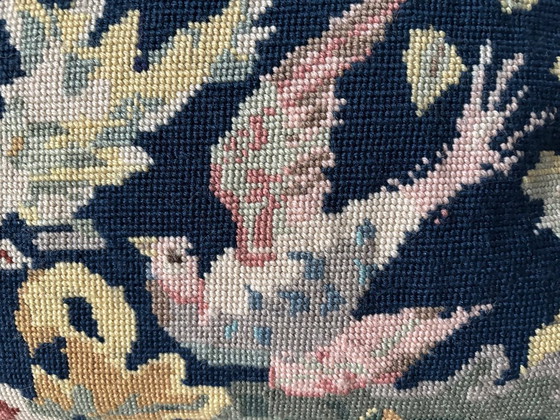 Image 1 of Cuscini con decorazioni di uccelli, ricamati a mano, anni '30