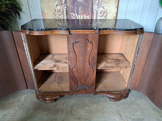 Image 1 of Buffet ancien, console murale, commode avec dessus en marbre 130x55cm et 100cm de haut.