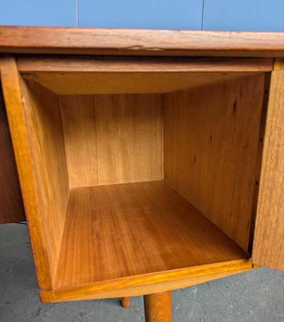 Scrivanie danese vintage in teak autoportante, anni '60, Legno, Marrone (foto 10 di 15)