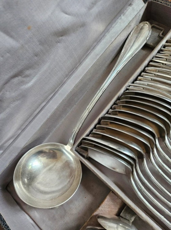 Image 1 of Prestigeträchtiges SFAM-Besteckset in einem Lancel-Paris-Etui, 29-teilig, versilbertes Metall, 1884, 100 g, Gesamtgewicht 3100 g