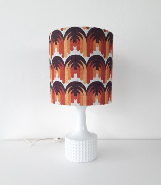 Image 1 of Base per lampada in porcellana vintage di Wallendorf con nuovo paralume fatto a mano in tessuto di lino con stampa grafica retrò