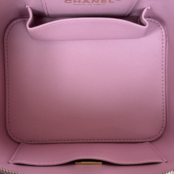 Chanel Vanity – Crossbody bags, Calfskin (photo 12 of 25)