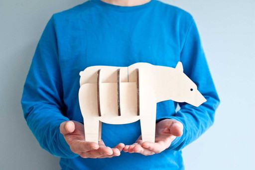Wooden bear decoration by Ulap design