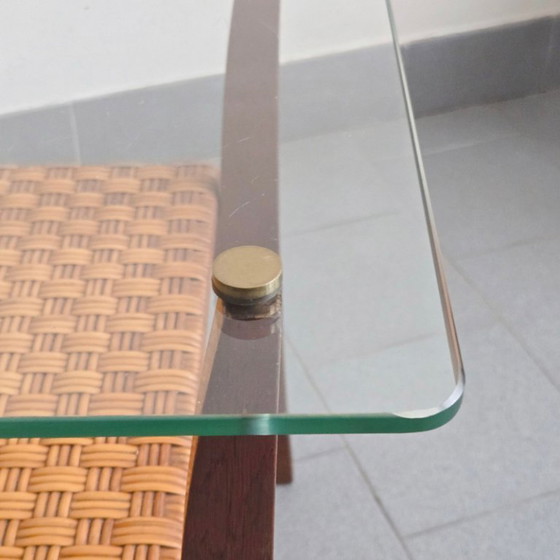 Image 1 of PRACHTIGE VINTAGE SALONTAFEL UIT DE JAREN 60, GEMAAKT VAN BEUKENHOUT, ROTAN, MESSING EN GLAS
