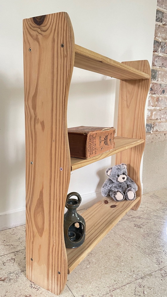 Image 1 of Scaffale vintage in legno grezzo a 3 ripiani