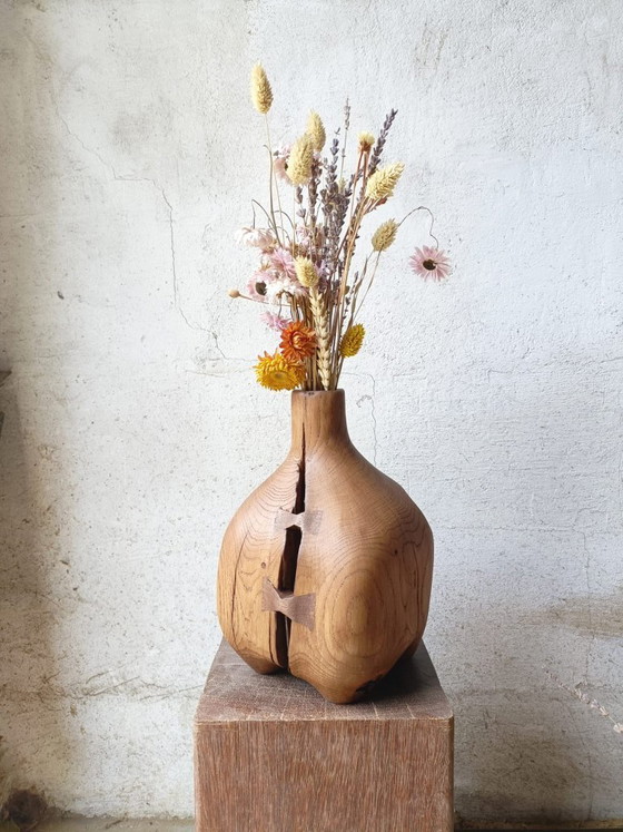 Vase / Sculpture in Solid Carved Oak – retroDom, Wood (photo 5 of 11)
