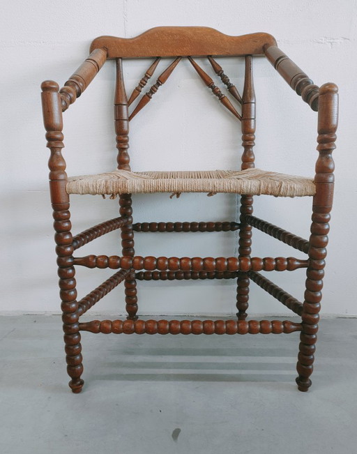 Antieke bobbinchair met 'papercord' zitting