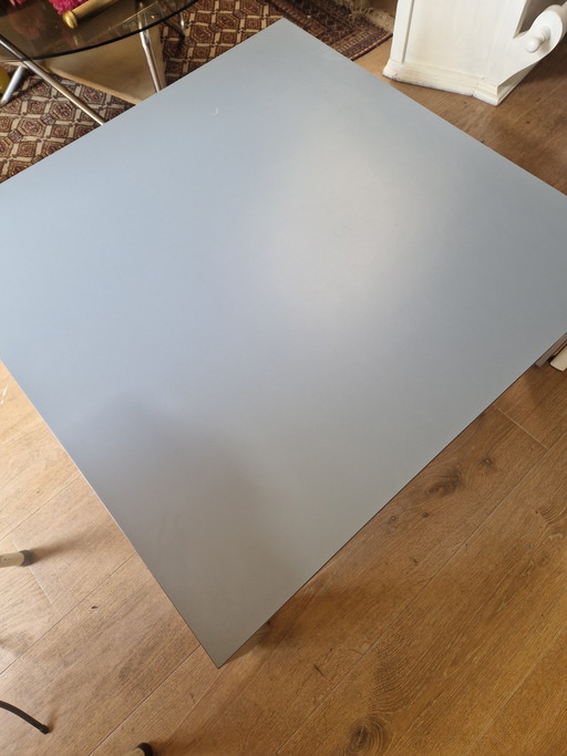 Leolux coffee table