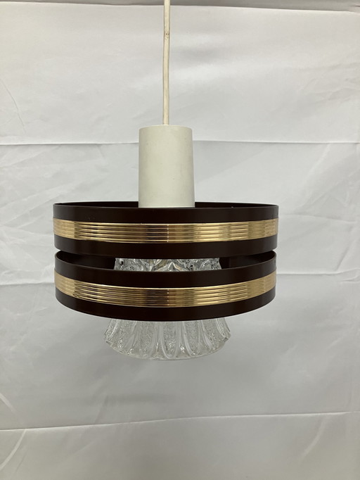 Vintage hanglamp met ijzeren ring en glazen binnen kap