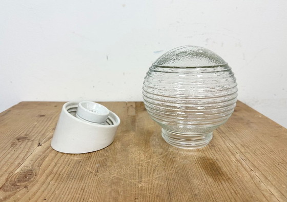 Image 1 of Applique murale vintage en porcelaine blanche, années 1970