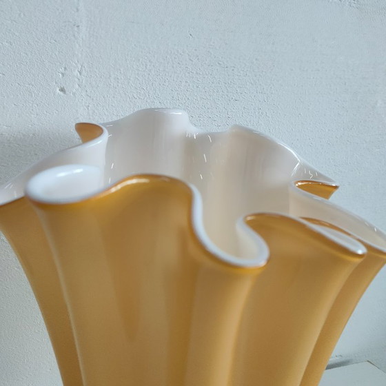 Image 1 of Amberkleurige Fazzoletto bloemenvaas (Murano glas)