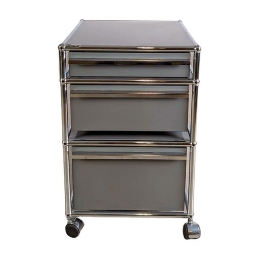 4x Armario de oficina móvil USM Haller con ruedas, gris, abierto