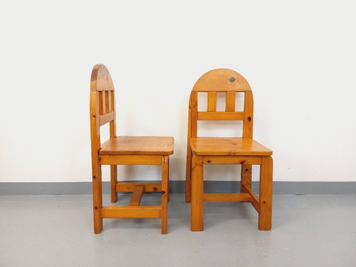 Pair of vintage pine chairs from the 70s/80s