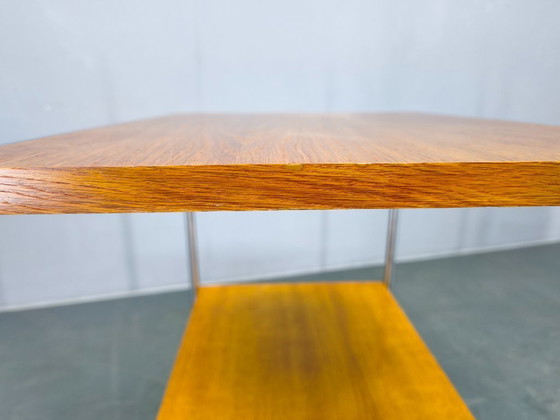 Image 1 of Mesita auxiliar de acero tubular estilo Bauhaus, inspirada en Marcel Breuer, década de 1930.