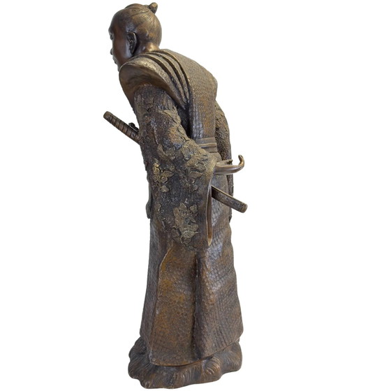 Monumental Estatua Antigua Japonesa de Bronce de un Samurai / Daimyo – Período Meiji (92 cm) – 34.2 kg (photo 10 of 11)