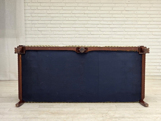 Image 1 of Deense driezitsbank uit de jaren 50, groene meubelvelours, teakhout.