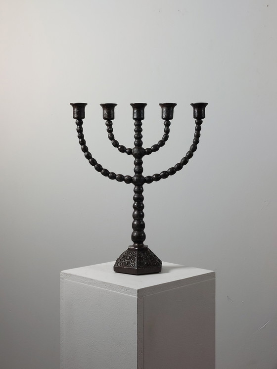 Image 1 of Candeliere menorah in metallo forgiato a cinque braccia