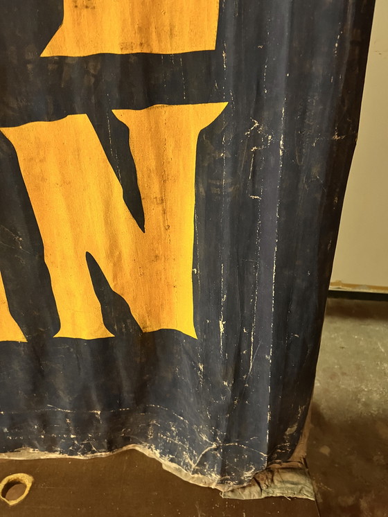 Image 1 of Movie screen