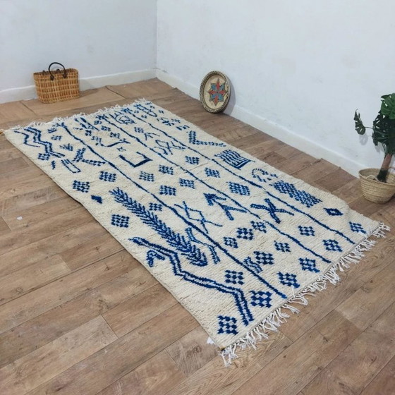 Image 1 of Berber-Azilal-Wollteppich – 100 % Naturwolle, handgefertigt (260 × 150 cm)
