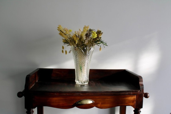 Image 1 of Grand vase en cristal taillé – motif à pointes de diamant