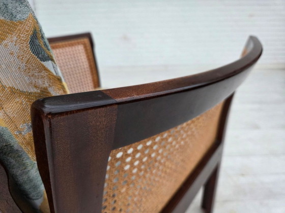 Image 1 of Années 1970, design danois d'Illum Wikkelsø, modèle de fauteuil « Plexus », bois de teck, structure en maille.